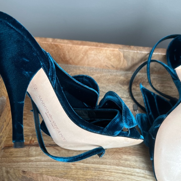 MARCO DE VINCENZO Deep Jade/ Turquoise Flower Embellished Velvet Sandals 40 EU - Picture 10 of 11